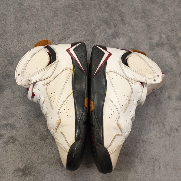 Jordan Men's White and Red Sneakers Size 6Y - Picture 5 of 10